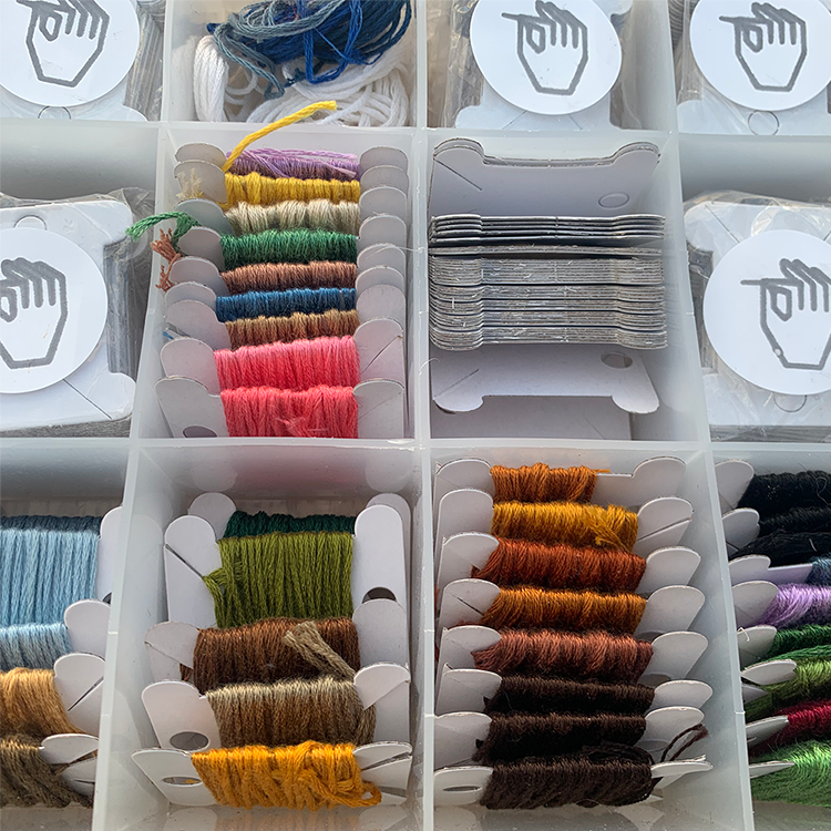 garnboks med indhold