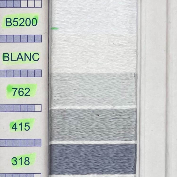 Broderist_DMC_Farvekort_hvide_nuancer_5_ DMC broderigarn enkeltfarver - DE HVIEE...