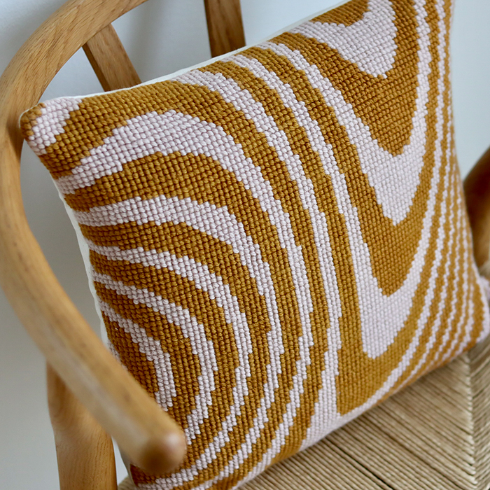 Psycho-zebra-Broderisten-Krea-Deluxe-Organic-Wool-2-WEB-2 PSYCHO ZEBRA