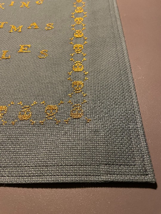 Broderistens BADASS juleløber