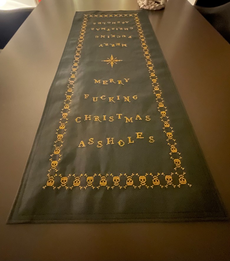 Broderistens BADASS juleløber