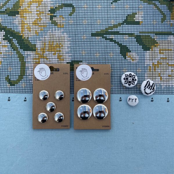 Broderistens knapper