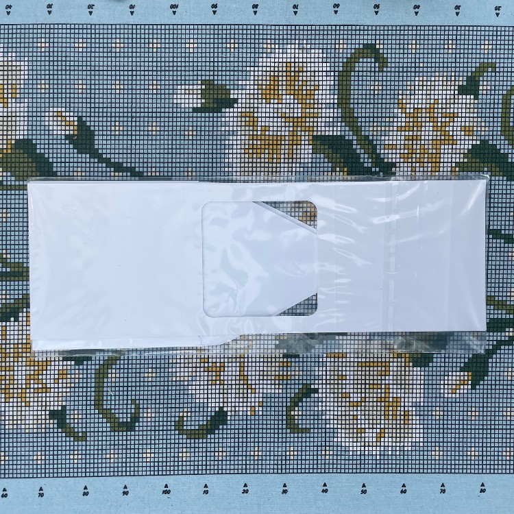 Broderistens broderede kort