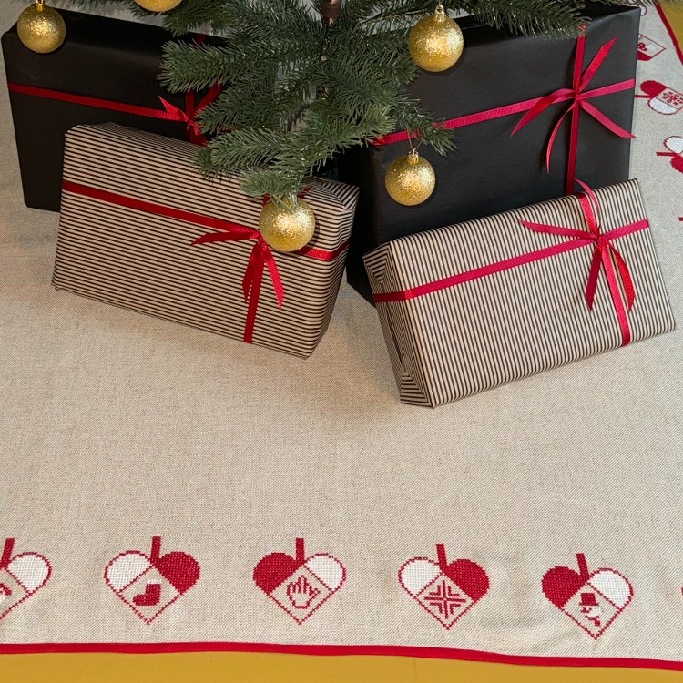 Broderistens Badass Juletræstæppe