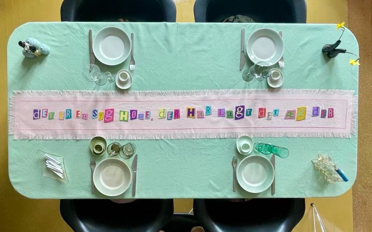 Latterligt lang påskeløber