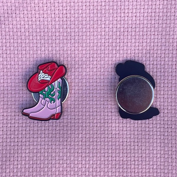 Broderistens_Nålemagnet_Yeehaw_bagside Yeehaw - nålemagnet