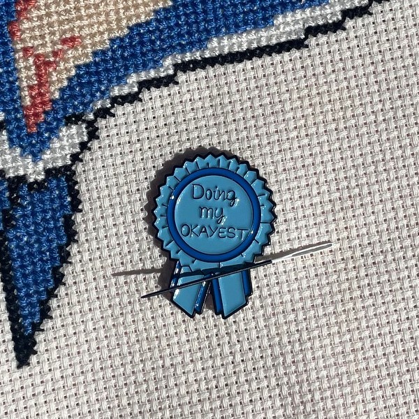 Broderistens_Nålemagnet_okayest Doing my okayest - nålemagnet