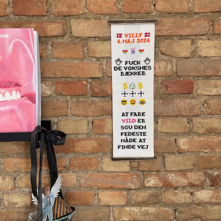 Broderistens konfi/nonfi klokkestreng