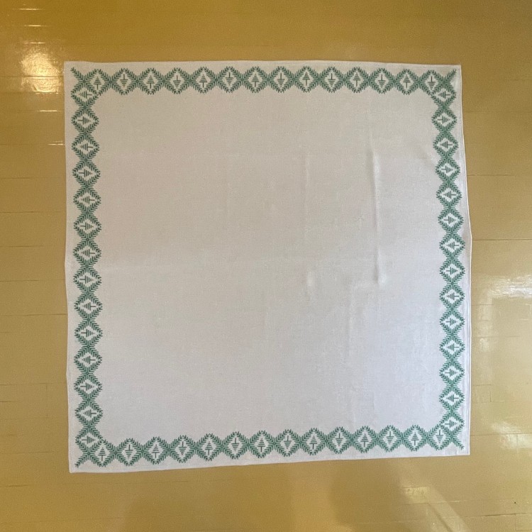 Broderistens "Grøn TOP" Juletræstæppe