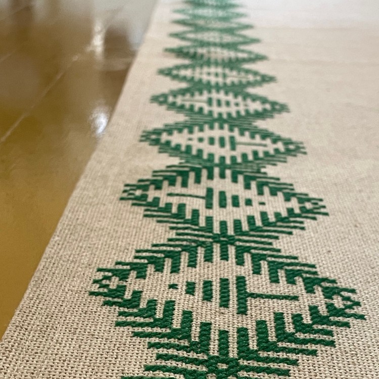 Broderistens "Grøn TOP" Juletræstæppe