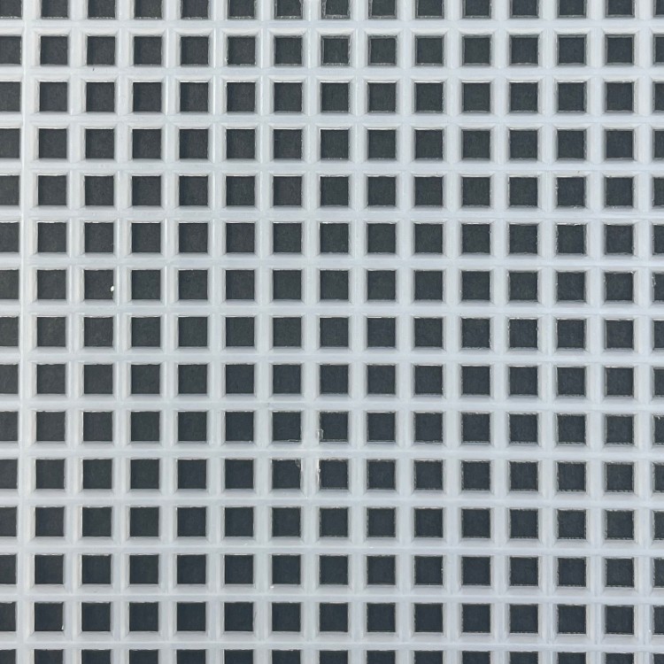 Broderistof | Plastic canvas | Hvid 2,3