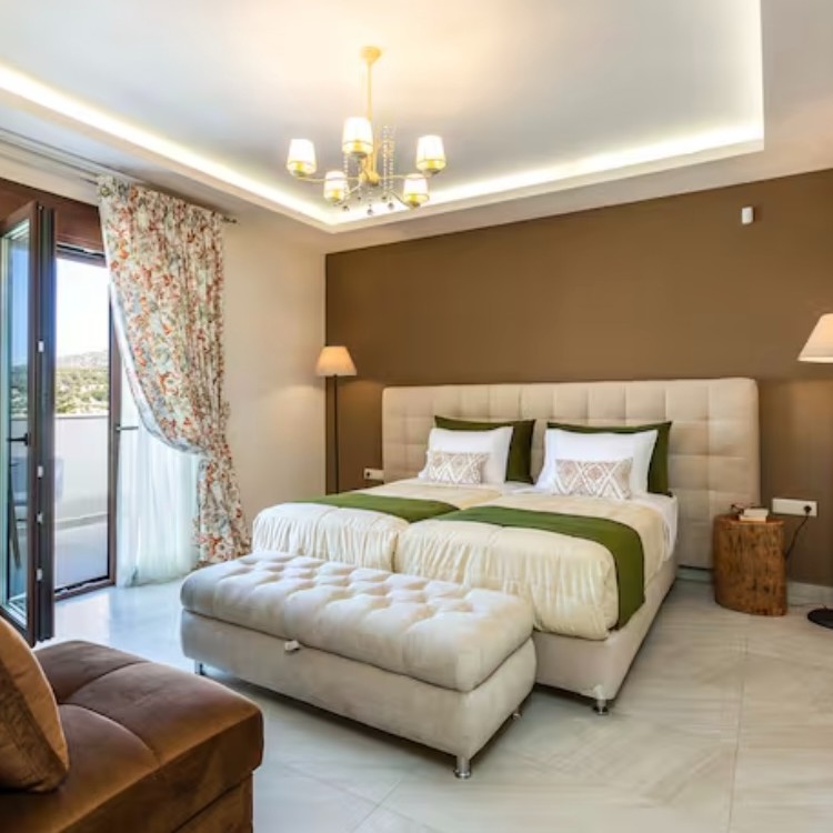 Luksus raseri broderi på Kreta 11.-17. maj 2026 (12.500 kr.)