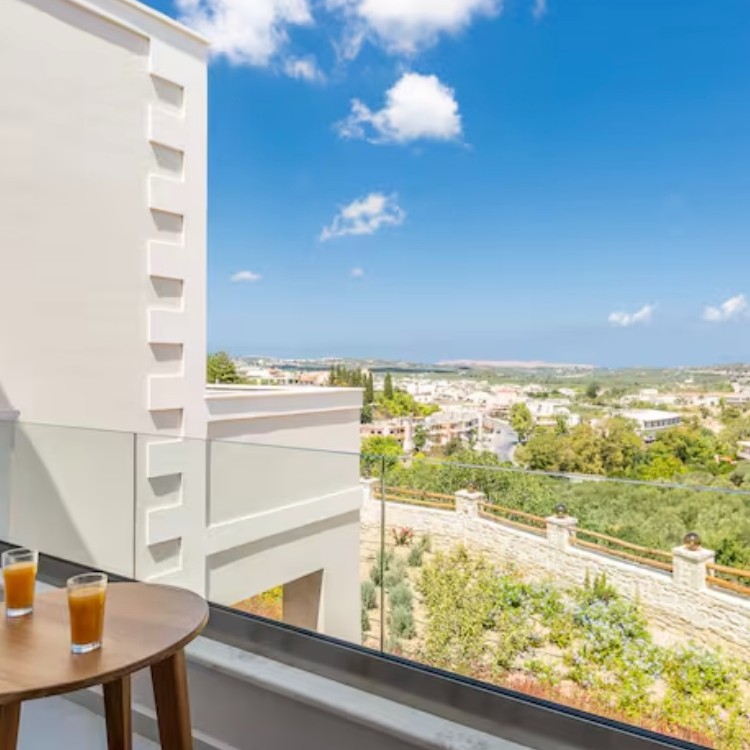 Luksus raseri broderi på Kreta 11.-17. maj 2026 (12.500 kr.)