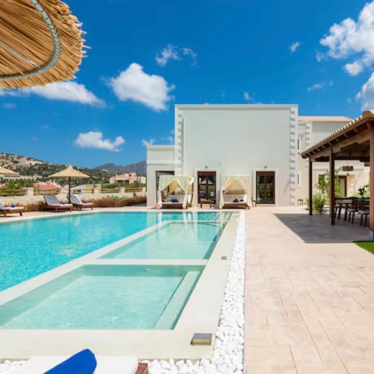 Luksus raseri broderi på Kreta 11.-17. maj 2026 (12.500 kr.)