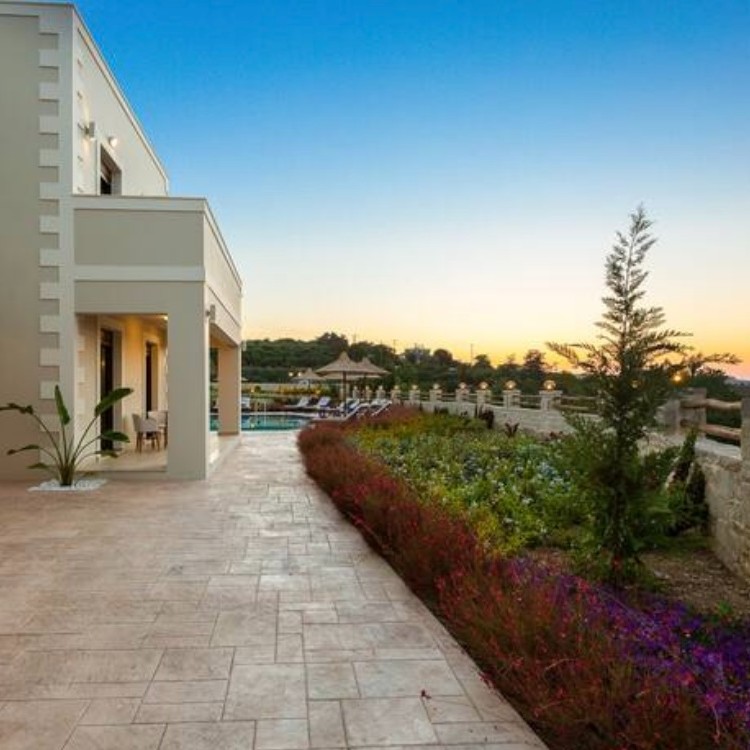 Luksus raseri broderi på Kreta 11.-17. maj 2026 (12.500 kr.)