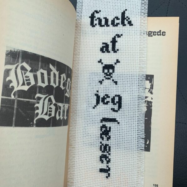 Bogmærke_750x750 Broderistens bogmærke "Fuck af jeg læser"