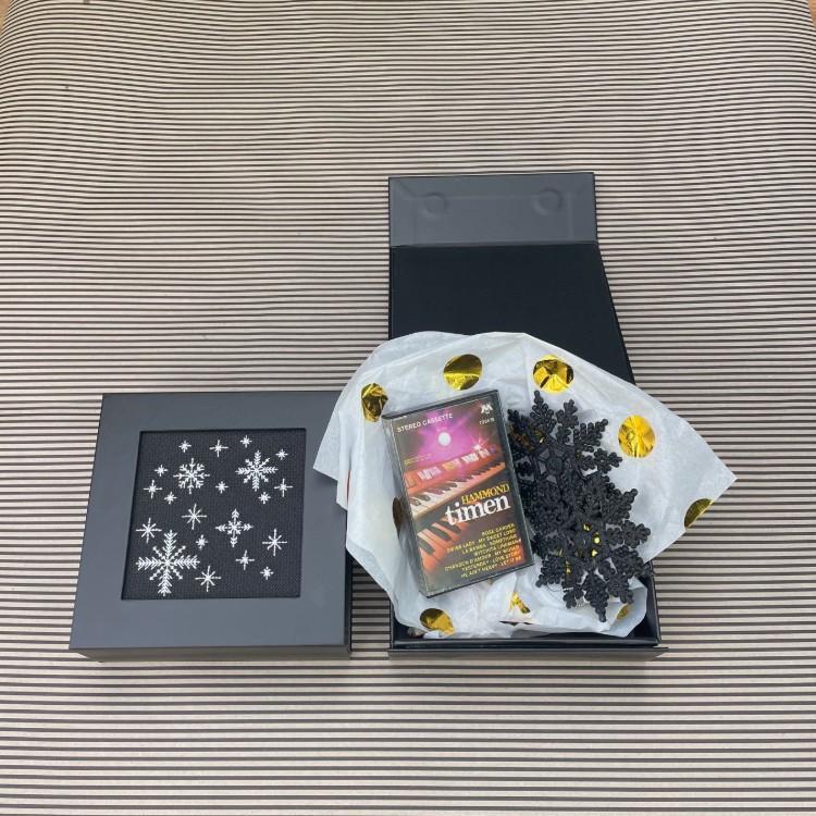 Broderistens "Let it snow" box